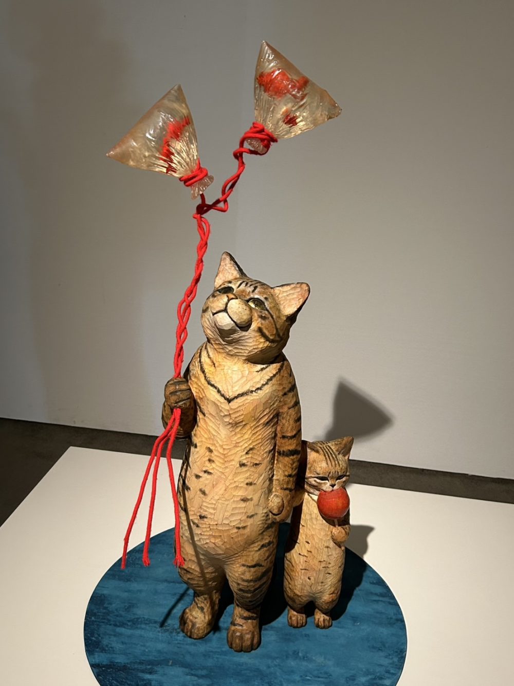 ネコの木彫り展